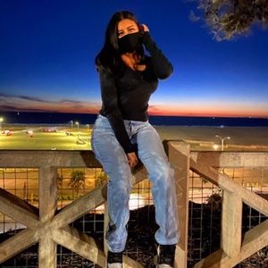 Meet your Posher, Itz.